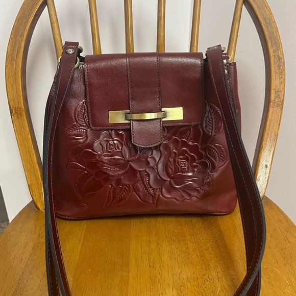 Patricia Nash Like New Burgundy Embossed Shoulder Bag - Picture 3 of 9